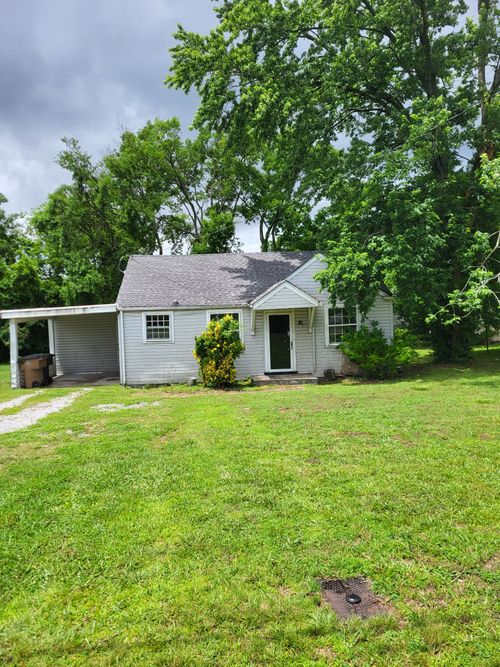 305 Spence Cir, Nashville, TN, 37210-3608 | Card Image