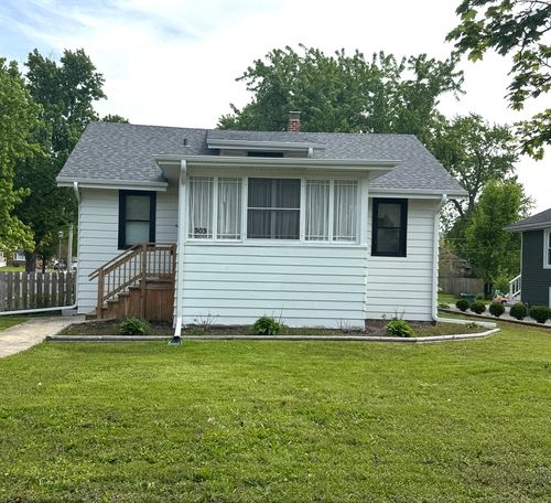 303 S Lombard Ave, Lombard, IL, 60148-2753 | Card Image
