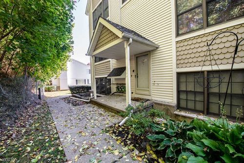 56 Portsmouth Ct, Hamburg, NJ, 07419-1344 | Card Image