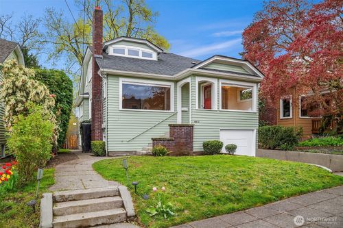 6813 17th Ave Ne, Seattle, WA, 98115-6844 | Card Image