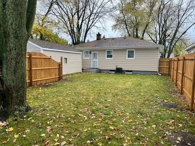 1419 Seymour Avenue, House other with 3 bedrooms, 2 bathrooms and 7 parking in North Chicago IL | Image 3