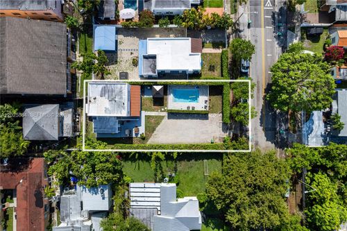b-2255 Sw 10th St, Miami, FL, 33135-4901 | Card Image