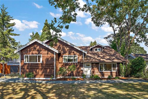 970 Jasmine Ave, Victoria, BC, V8Z2P2 | Card Image