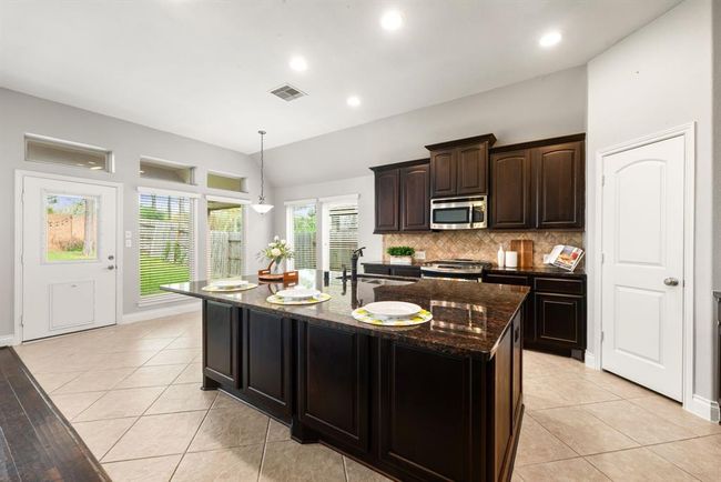 2314 Laurel Loch Ln, House other with 4 bedrooms, 2 bathrooms and 2 parking in Pearland TX | Image 14