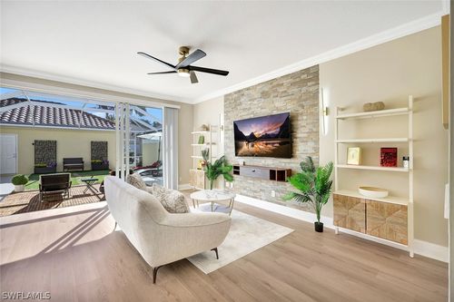 6210 Towncenter Cir, NAPLES, FL, 34119-9560 | Card Image