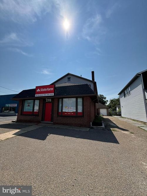 178 N Broadway, Pennsville, NJ, 08070-1422 | Card Image