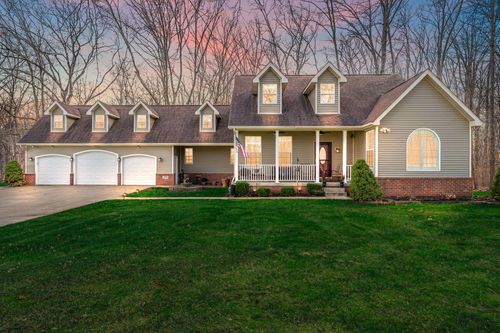 228 Papillon Dr, Valparaiso, IN, 46385-8190 | Card Image