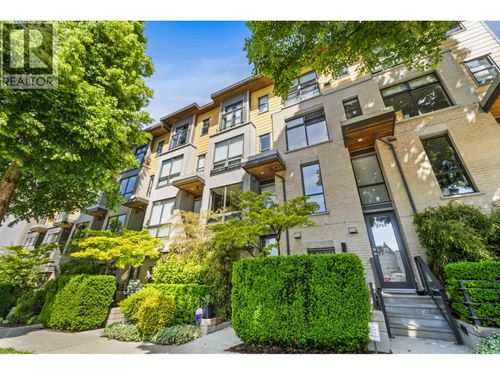 3750 Commercial St, Vancouver, BC, V5N4G2 | Card Image