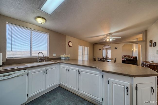 Kitchen | Image 12