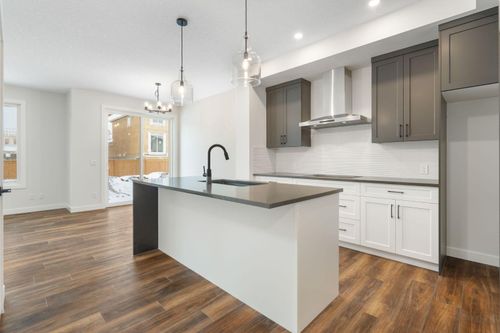 136 Southbow Village Way, Cochrane, AB, T4C3J9 | Card Image