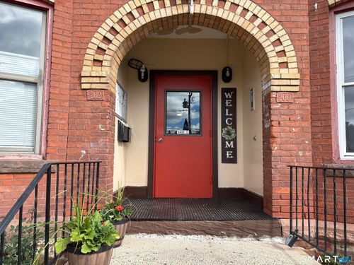 a-202 Bellevue St, Hartford, CT, 06120-2403 | Card Image
