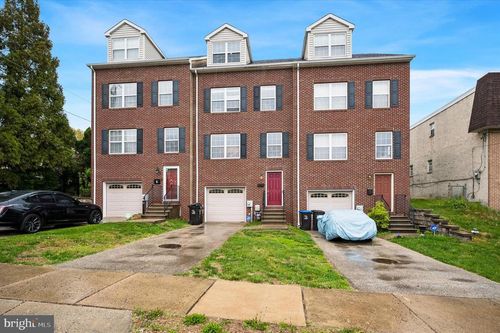 9 E Roberts St, NORRISTOWN, PA, 19401-3064 | Card Image