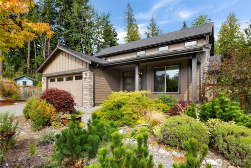 697 Chuckanut Dr N, Bellingham, WA, 98229-6920 | Card Image