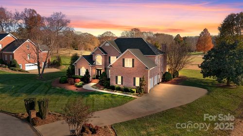 2425 Birdie Ln Ne, Conover, NC, 28613-9457 | Card Image