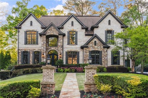 1686 Montcliff Ct, Decatur, GA, 30033-1313 | Card Image