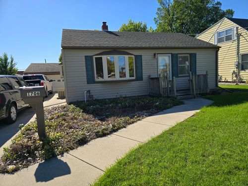 1706 2nd Ave S, Fargo, ND, 58103-1512 | Card Image