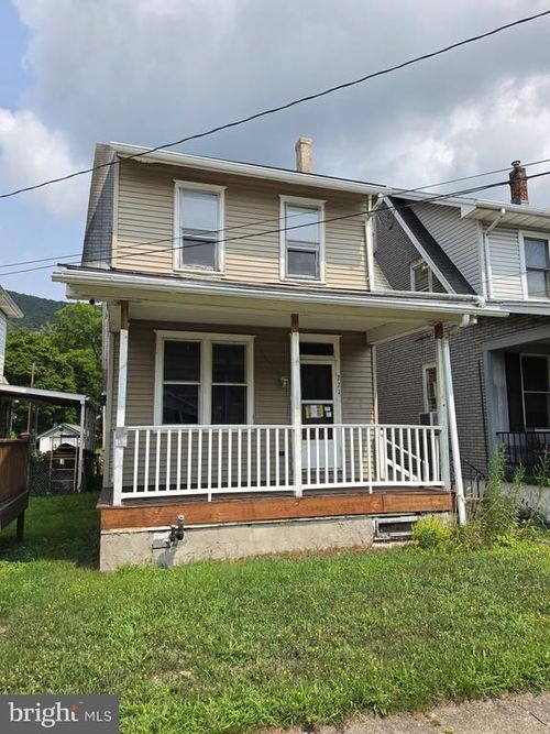 221 North St, LYKENS, PA, 17048-1149 | Card Image