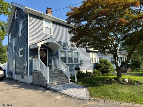 97 Burnham Rd, Morris Plains, NJ, 07950-1627 | Card Image