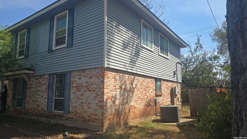5607 Exeter Dr, Austin, TX, 78723-3519 | Card Image
