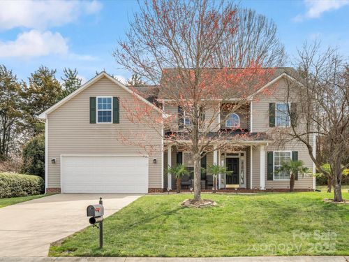 2100 Bluebonnet Ln, Matthews, NC, 28104-8558 | Card Image