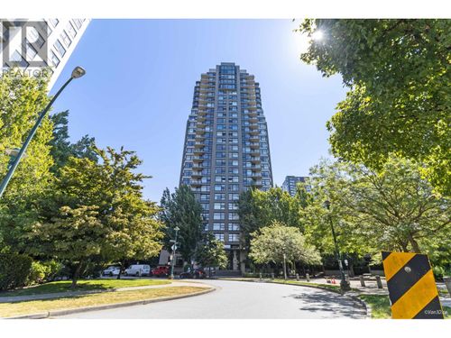 301-5380 Oben St, Vancouver, BC, V5R6H7 | Card Image