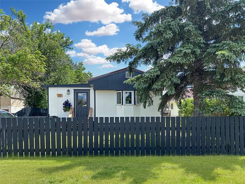 117 3rd Ave Nw, Cut Bank, MT, 59427-2612 | Card Image
