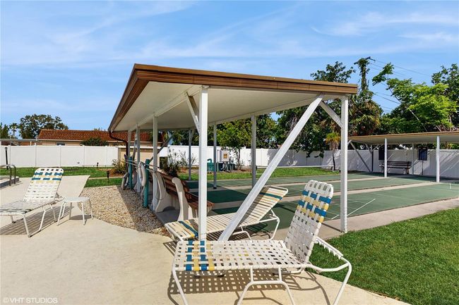 623 - 623 Park Cir, Condo with 2 bedrooms, 2 bathrooms and null parking in BRADENTON FL | Image 21