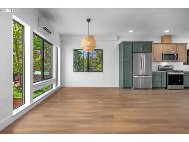 Kitchen/Dining Room | Image 4