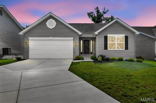 40 Brush Creek Dr, Pacific, MO, 63069-1193 | Card Image