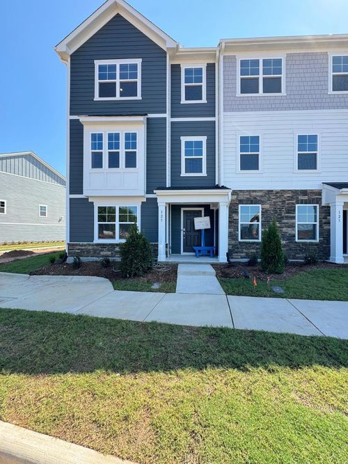 125 Nahunta Dr, Apex, NC, 27539-8018 | Card Image