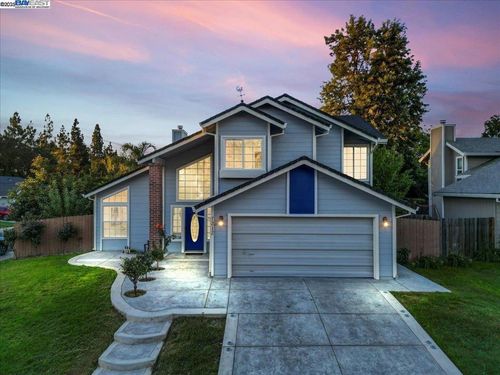 7212 Tiant Way, Elk Grove, CA, 95758-5031 | Card Image