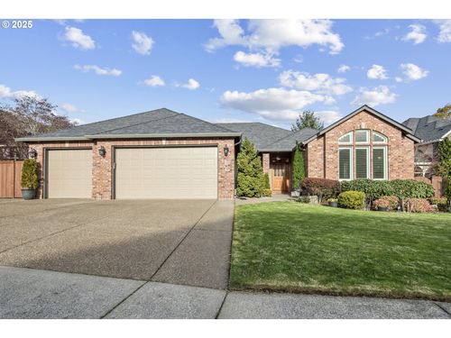 1627 Nw 35th Cir, Camas, WA, 98607-7372 | Card Image