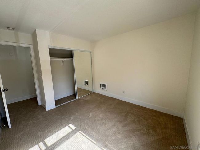 UNIT-8 - 432 Edgehill Ln, Condo with 2 bedrooms, 1 bathrooms and 1 parking in Oceanside CA | Image 9