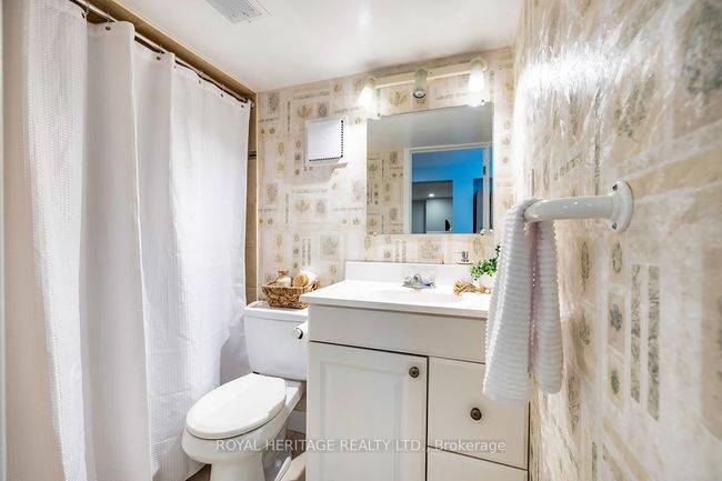 8 Forest Rd, House other with 3 bedrooms, 2 bathrooms and 4 parking in Ajax ON | Image 18