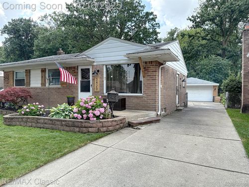 3420 Richmond Ave, Lincoln Park, MI, 48146-3411 | Card Image