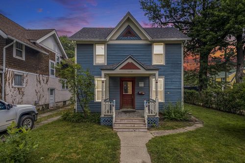 1119 S Forest Ave, Ann Arbor, MI, 48104-3958 | Card Image