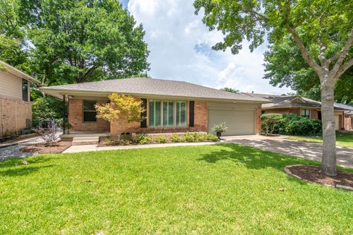 11715 Sahara Way, Dallas, TX, 75218-1933 | Card Image