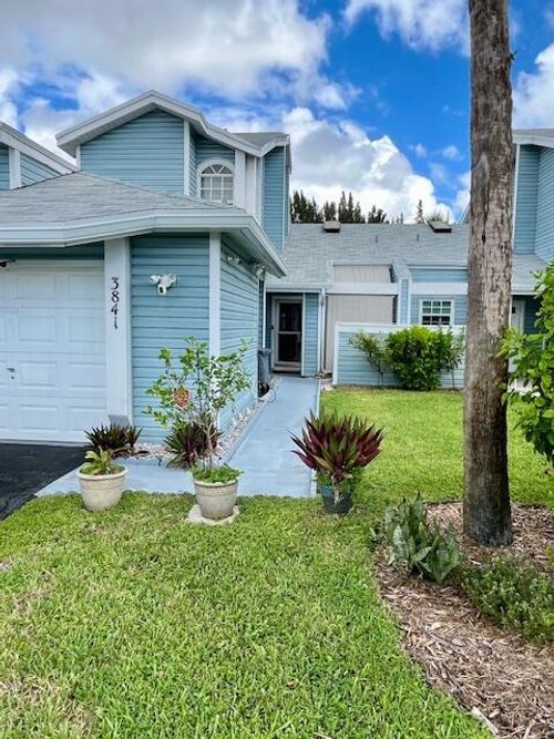 3841 Island Club Cir E, Atlantis, FL, 33462-2184 | Card Image