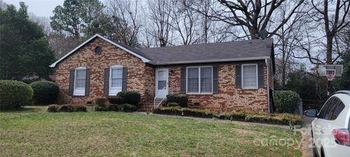 425 Whitethorn Dr, Gastonia, NC, 28054-5907 | Card Image