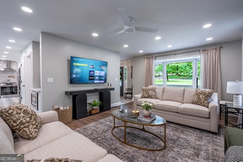 19 Rock Crest Cir Se, Cartersville, GA, 30121-5293 | Card Image
