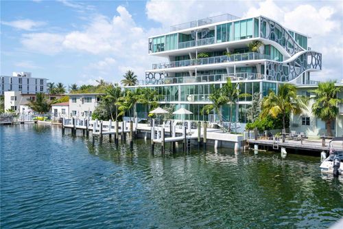 302-8425 Crespi Blvd, Miami Beach, FL, 33141-1183 | Card Image