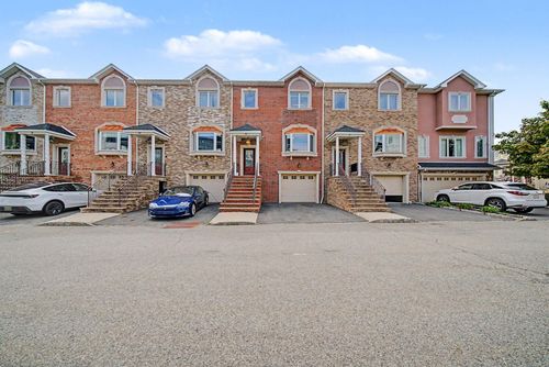 28 Jacobs Landing Way, Secaucus, NJ, 07094 | Card Image