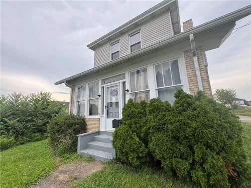 302 Crossland Ave, Uniontown, PA, 15401-4925 | Card Image