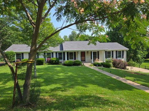 1100 Brentwood St, Paris, TN, 38242-3802 | Card Image
