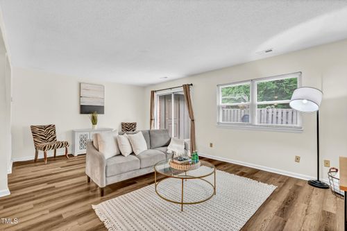 apt-b-1220 Manassas Ct, Raleigh, NC, 27609-4050 | Card Image