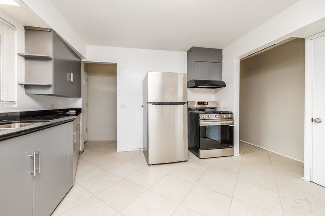 214 N Hunter St, House other with 3 bedrooms, 1 bathrooms and 2 parking in Thornton IL | Image 15