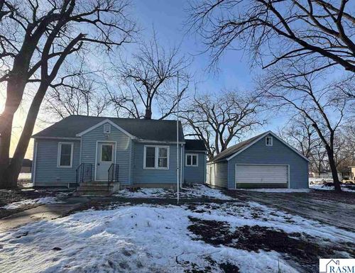104 N 3rd St, Eagle Lake, MN, 56024-9629 | Card Image