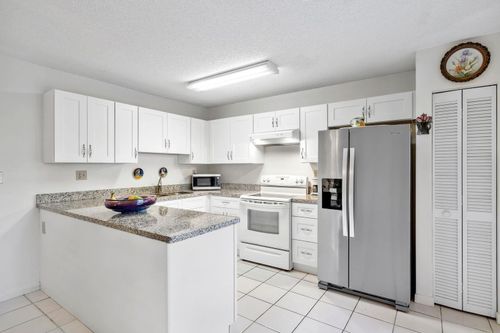 c-8-2171 Sw 90th Ave, Davie, FL, 33324-6858 | Card Image