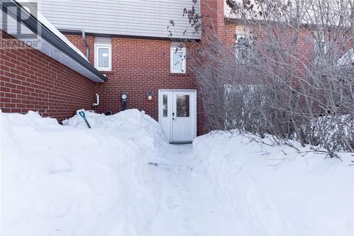 347 Woodland Ave, Lively, ON, P3Y1N2 | Card Image