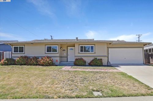 7942 Vomac Rd, Dublin, CA, 94568-1410 | Card Image